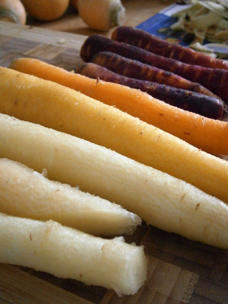 carottes-violettes-blanches-et-jaunes
