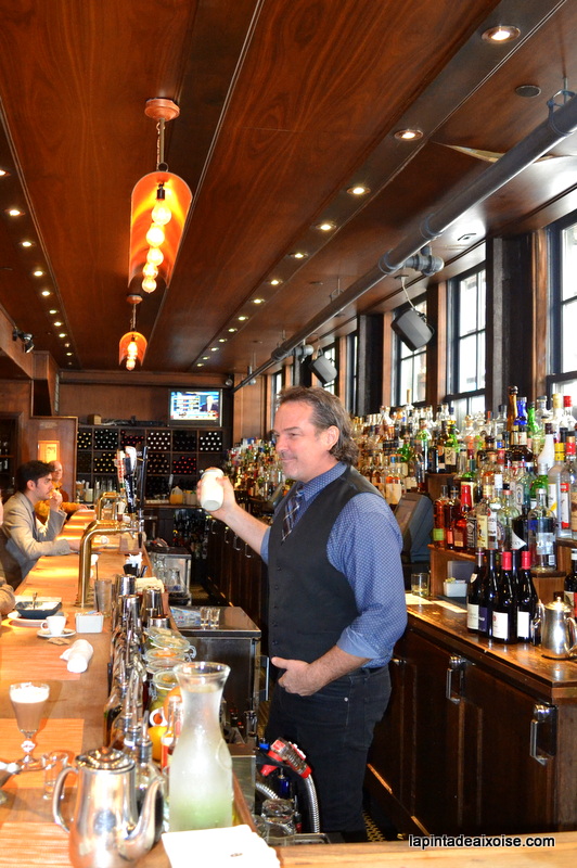 Le Bar du Harry's cafe and steak